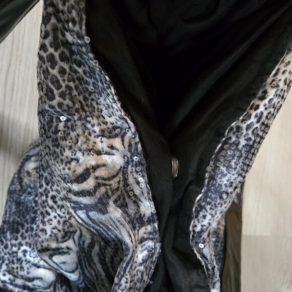 NWOT - Black & White sparkly bag - Picture 5 of 14